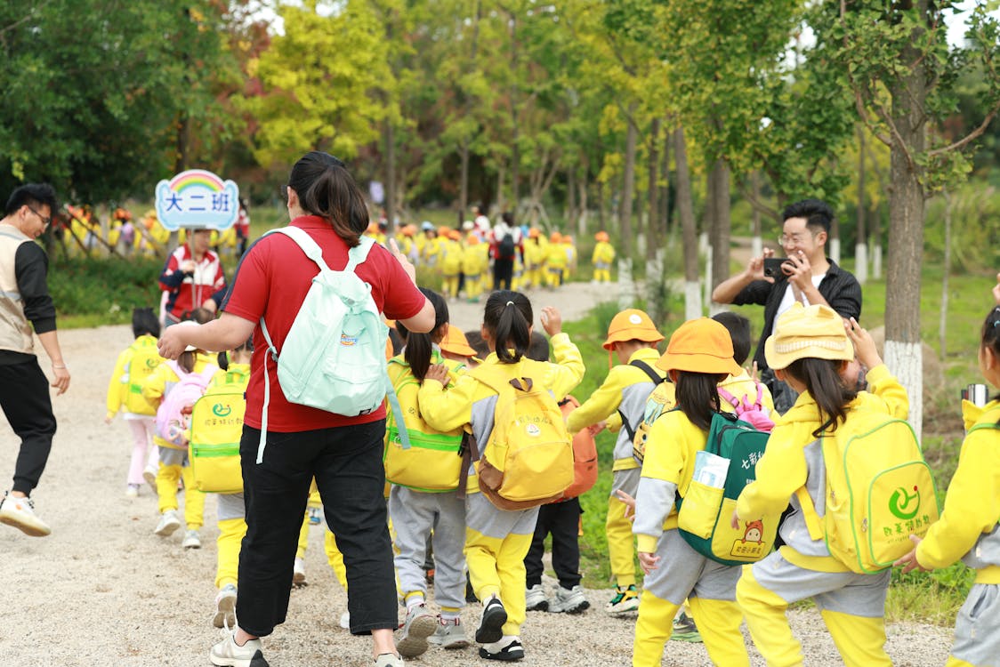 Field trip group on the farm