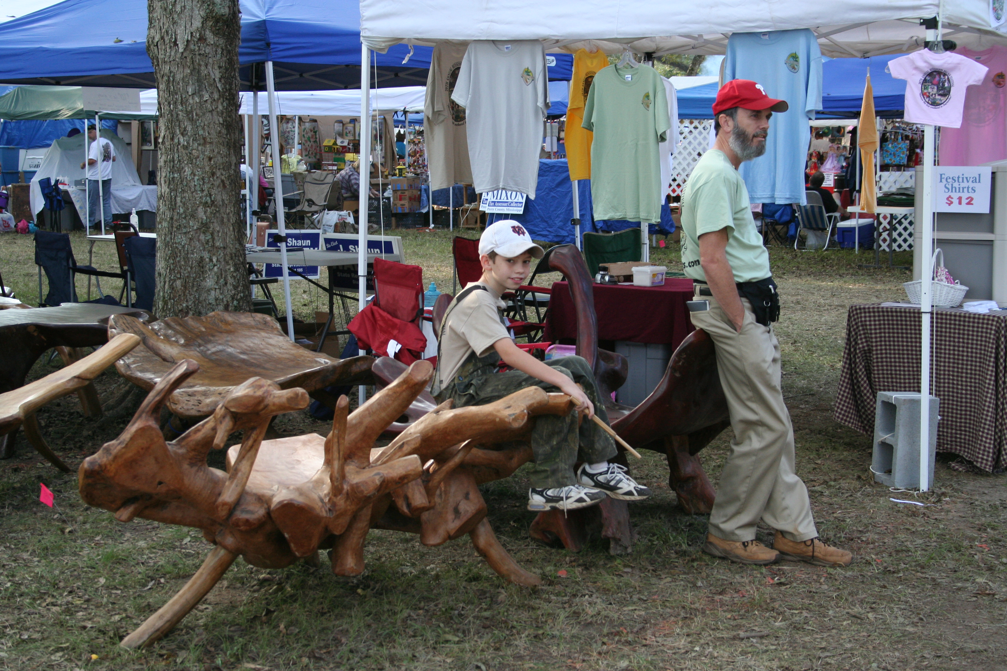 Chainsaw carving at the Pecan Festival