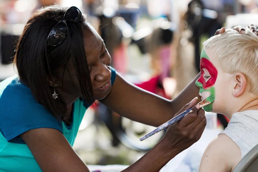 Face painting at the Pecan Festival